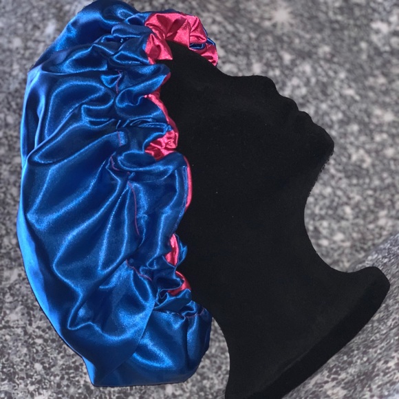 Reversible Bonnets - Picture 4 of 8